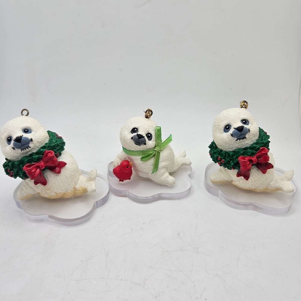 Vintage‎ Morehead Seal Christmas Ornaments Lot of 3 Wreath Bird Acrylic Base